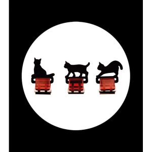 3 clix con figura de gato en tarjeta